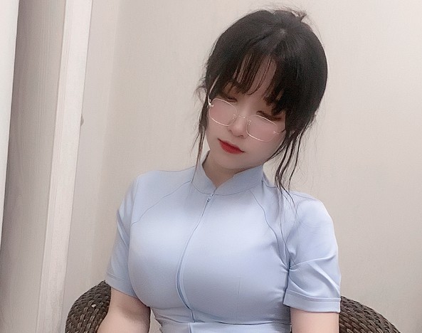 棕桠阿狗崽 - 七三蓝护士 [16P-81MB]