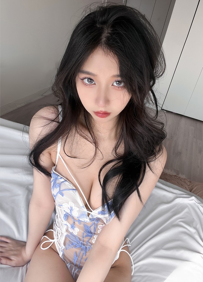 果咩酱w  - 紫光夜 [50P3V-493MB]