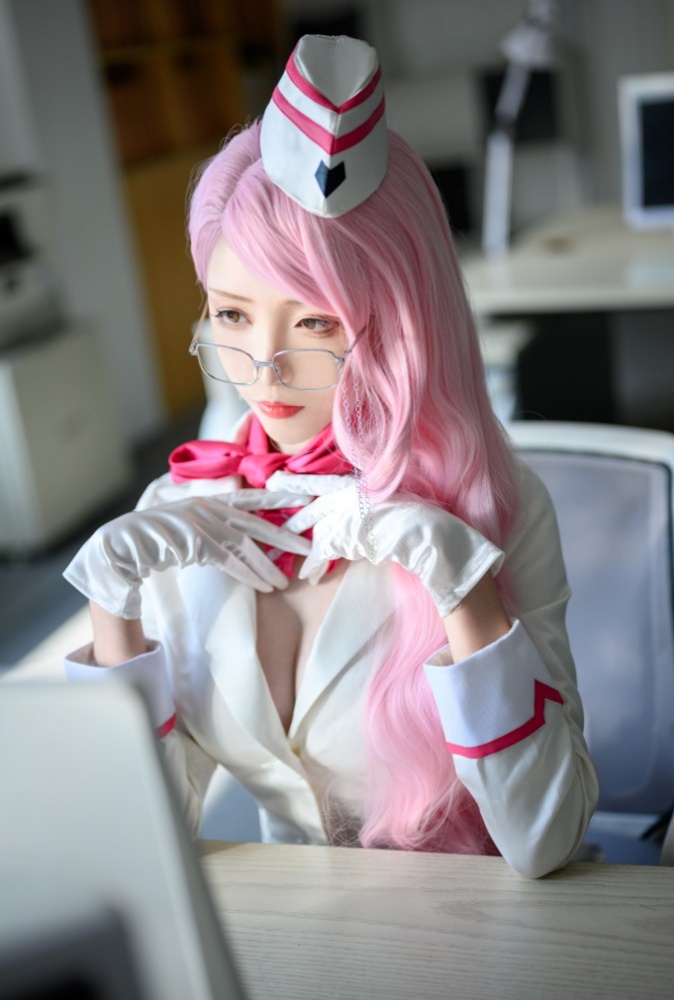 青青子：脖子以下全是腿