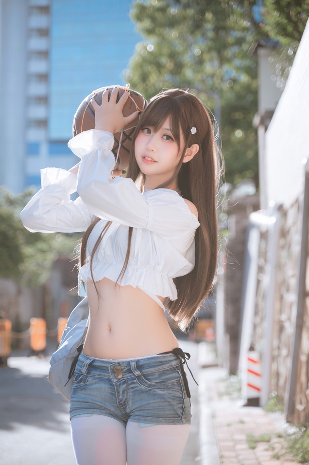 萌芽儿 - 邻家小恶魔 [47P1V-426MB]