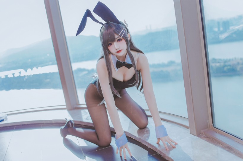 Coser衣衣 - 麻衣兔女郎 [42P-79MB]