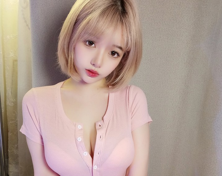 雯妹不讲道理 - 三月大礼包 2 套