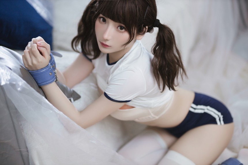 是三不是世w - 束缚 [37P-527MB]