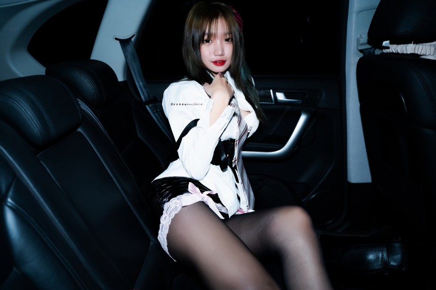 柒柒要乖额 - 车内  [47P-556MB]