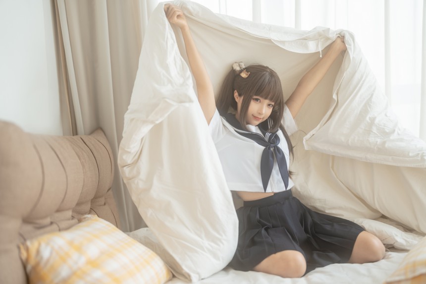 蠢沫沫 - 被窝JK [15P1V-400MB]