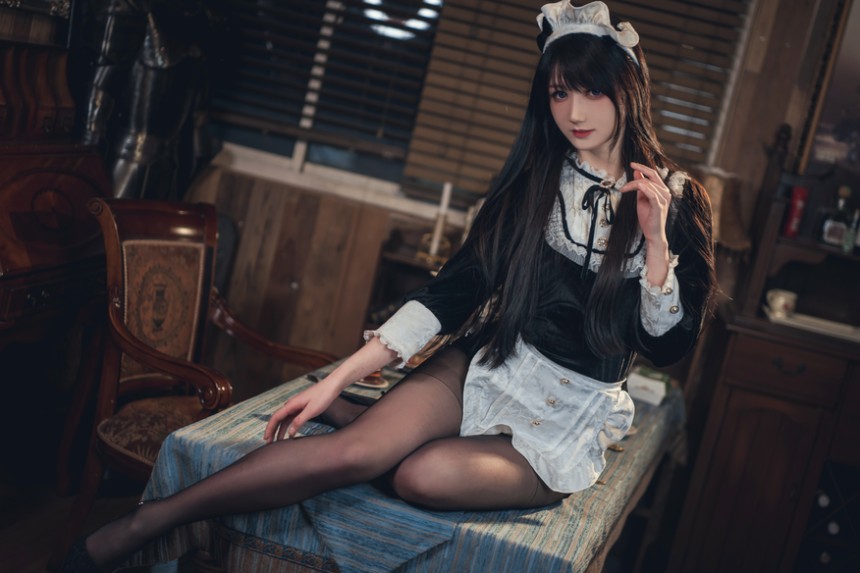 姬灵 - 5月舰长 黑丝女仆 [16P-234MB]