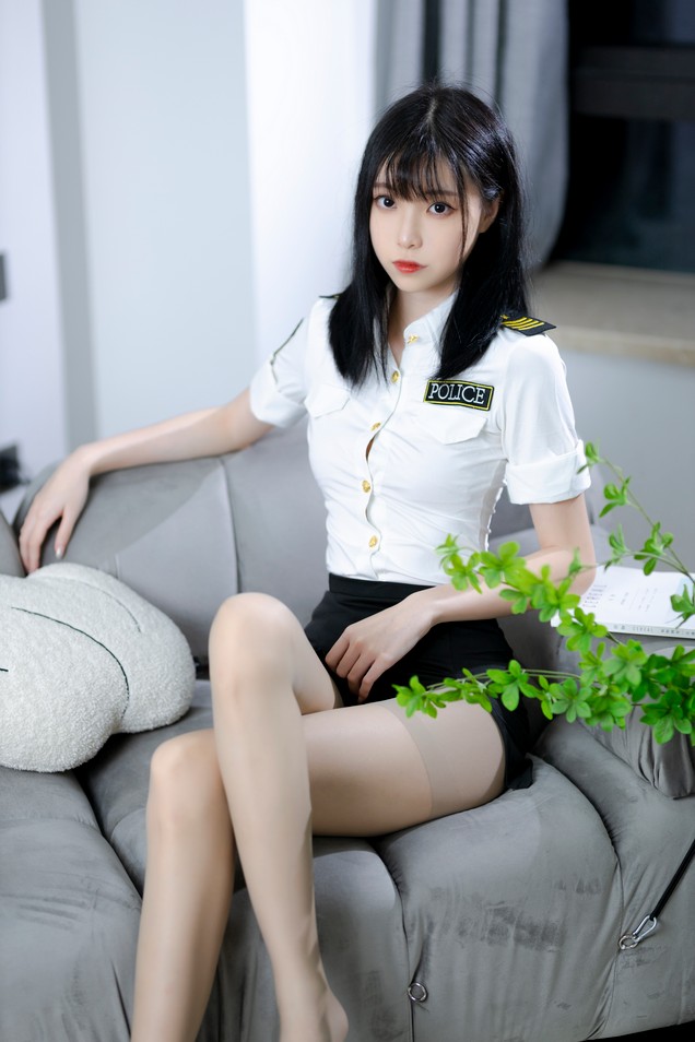 许岚LAN - 灰丝制服 [40P-516MB]