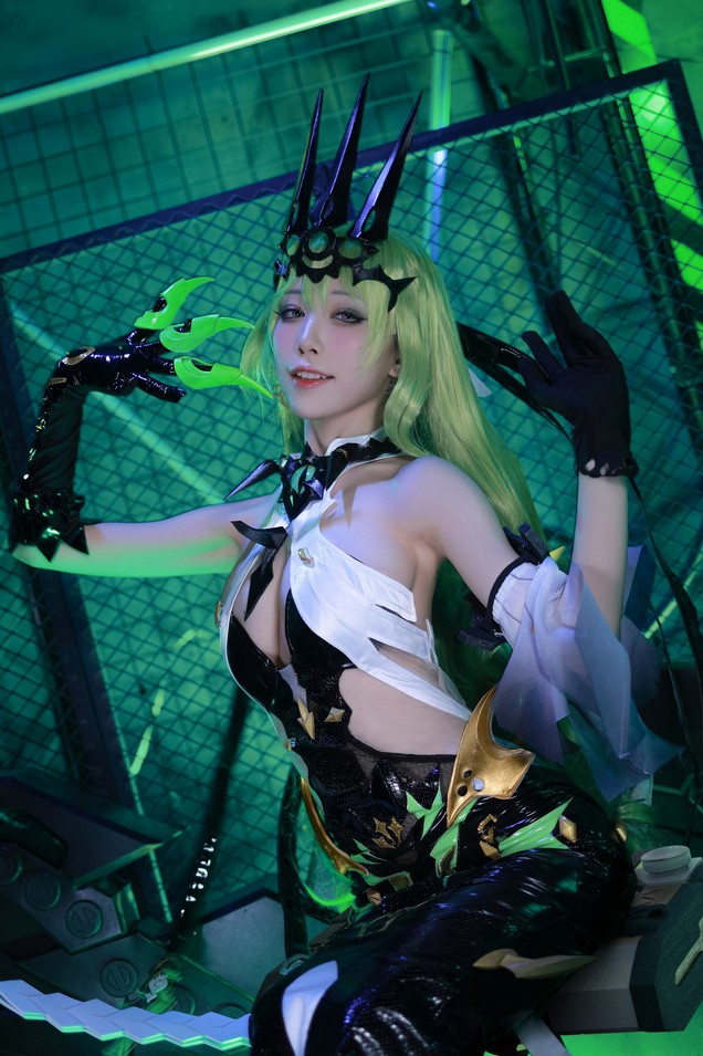 水淼aqua - 2021年11月-2022年09月Fantia合集 (25套) [784P-1.2GB]