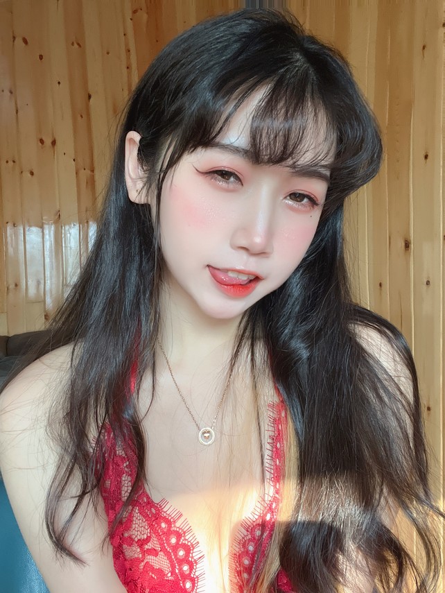 不呆猫 - 霸气红色任期 [57P1V-1.77GB]