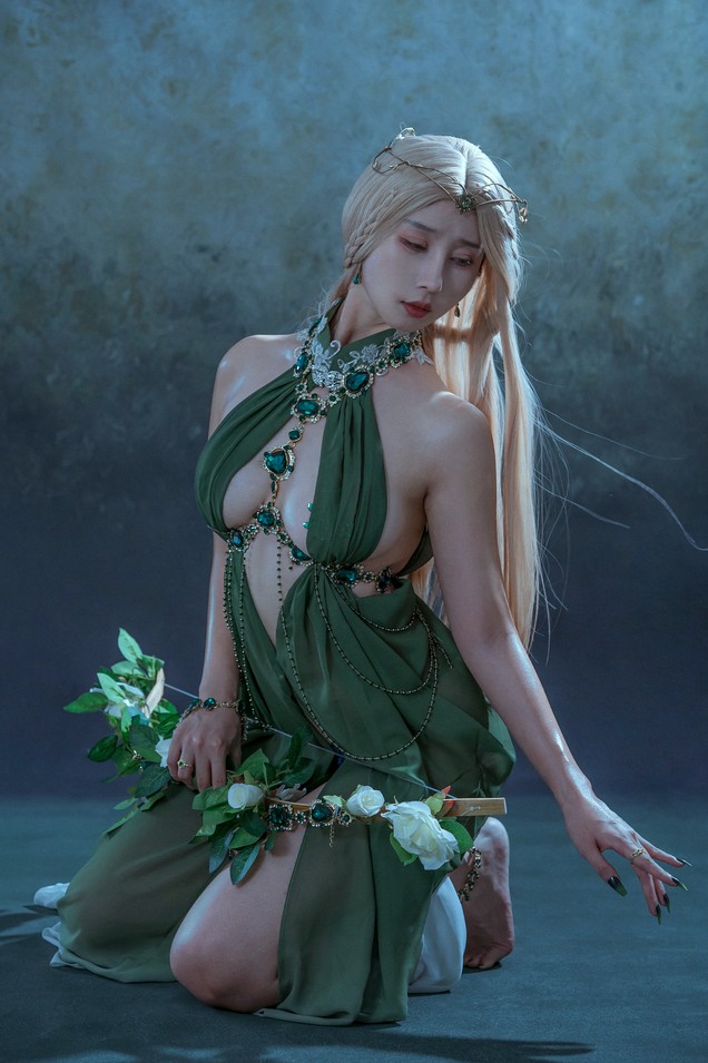 云溪溪 - 奶桃 Malachite孔雀石 [40P-376MB]