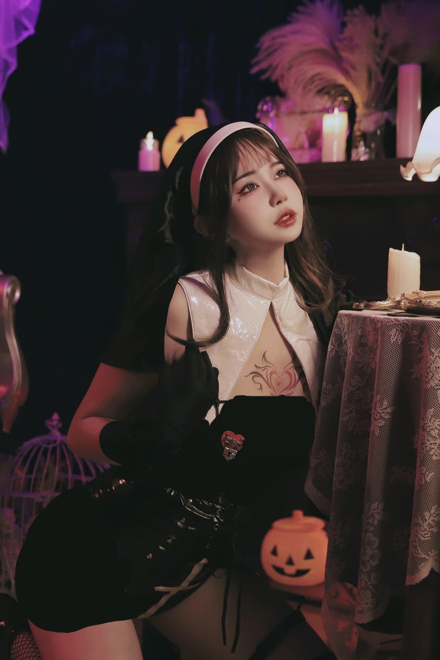 Tina很妖孽呀 - 万圣修女 [72P3V-466MB]