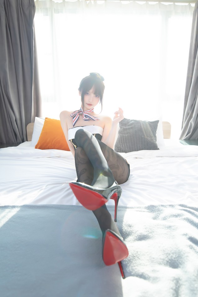 神楽坂真冬 - 空中邂逅 [75P-246MB]