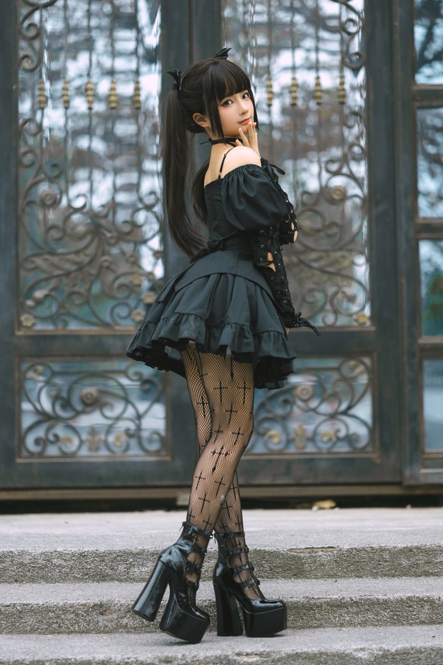 蠢沫沫 - 双马尾小恶魔 [16P-141MB]