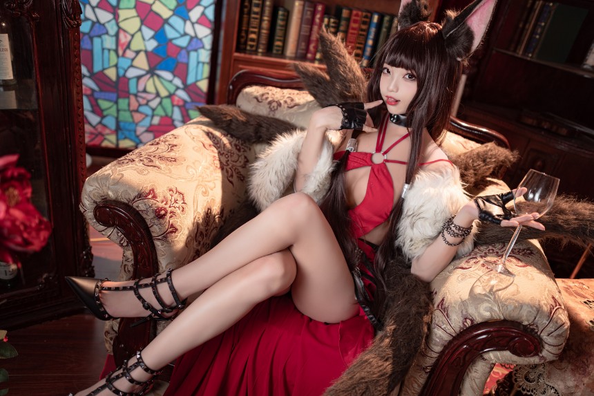 狐玖玖 - 碧蓝航线-赤城 [17P-1.11GB]