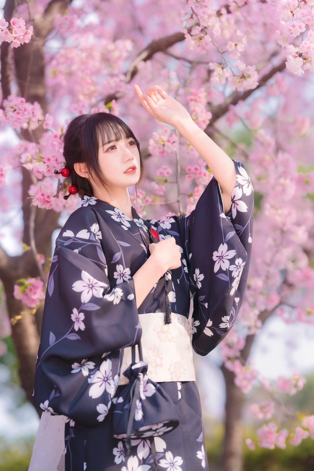 兔子Zzz不吃胡萝卜 - 舞狮少女&amp;樱花烂漫时 2 套