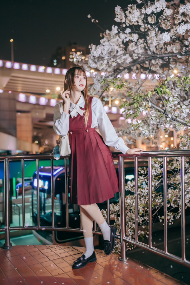 兔子Zzz不吃胡萝卜 - 居家少女&amp;邂逅樱花雨 2 套