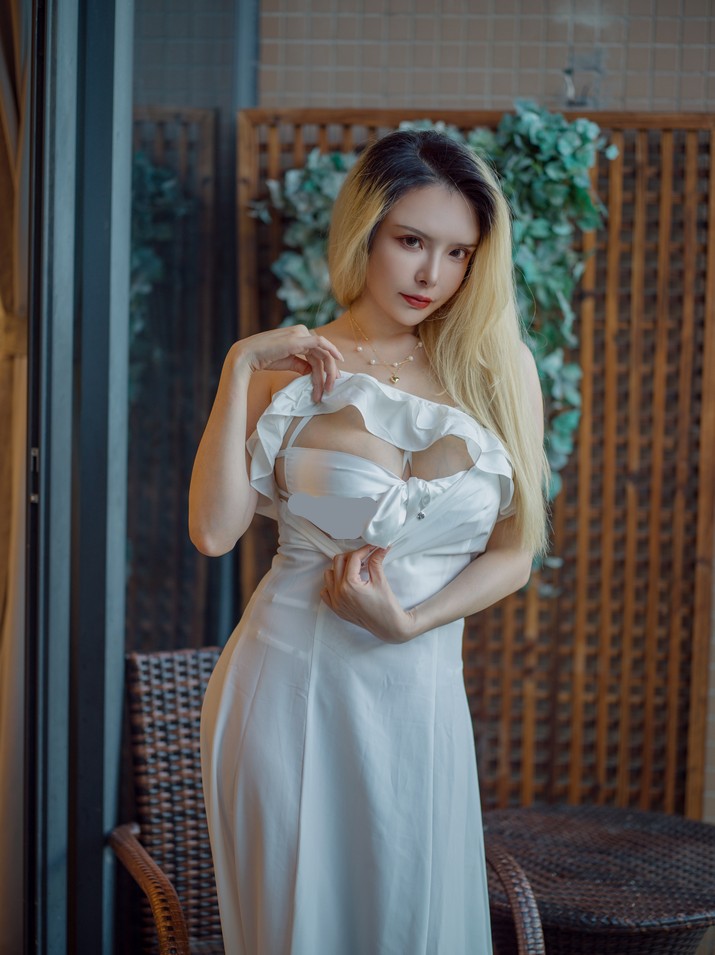 秋和柯基 – 白色连衣裙 [59P2V-1.49GB]