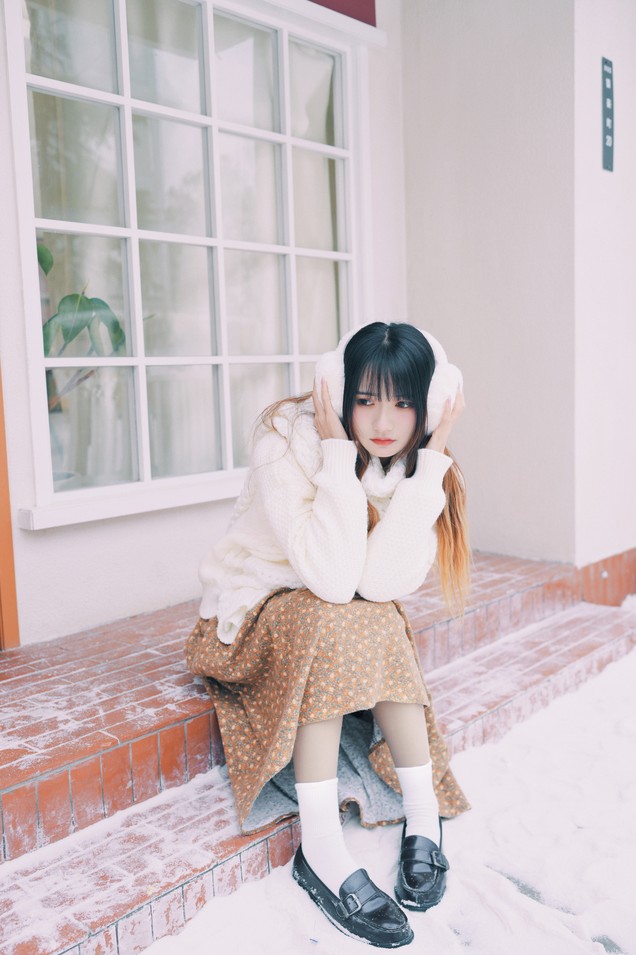 兔子Zzz不吃胡萝卜 - 玲娜贝儿来逛街&amp;在雪中等待 2 套