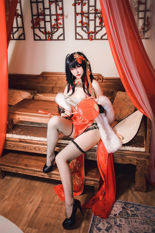 Coser衣衣 - 碧蓝航线 大凤旗袍 [34P-110MB]