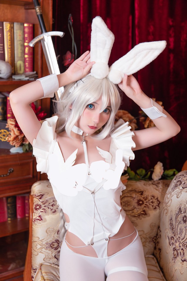 是三不是世w – 恶毒白兔 [40P-255MB]