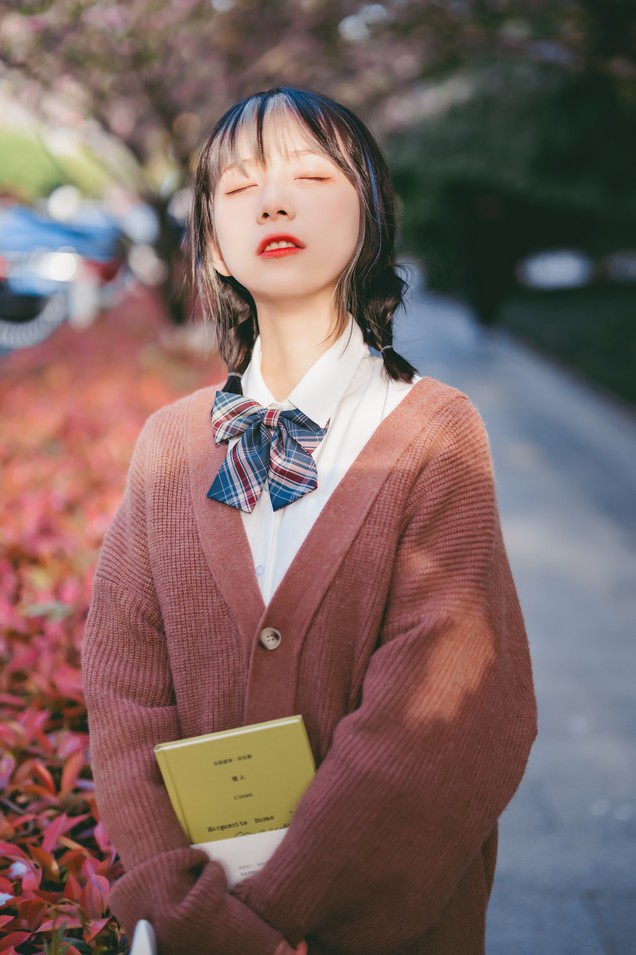 清青琴玖 - 想和你一起在四月吹春风 [26P-532MB]