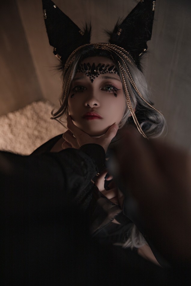 洛璃 LoLiSAMA - 狼少女 狼女的调教 [130P-1.66GB]