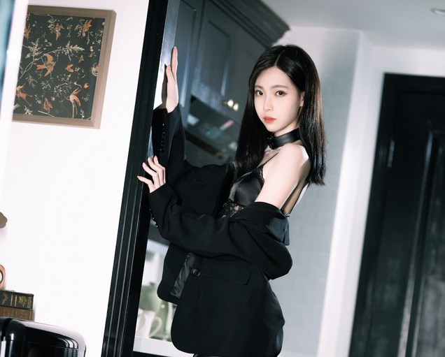 许岚LAN – 黑丝西装 [40P-779MB]