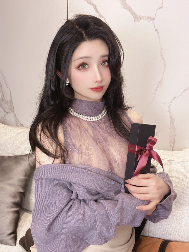 rioko凉凉子 - 情人节巧克力 [40P25V-1.23GB]