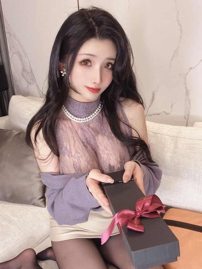 rioko凉凉子 – 情人节巧克力 [40P25V-1.23GB]