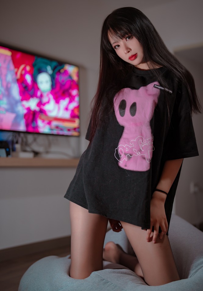 轩萧学姐 - 游戏时间 [31P-90MB]