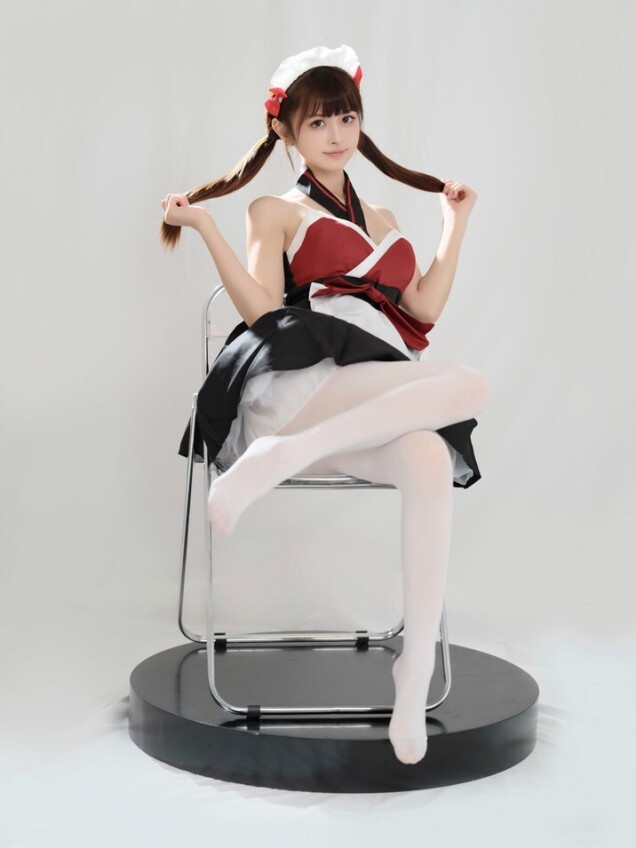 河豚抚子 - 红衣小女仆&amp;居家比基尼 2 套