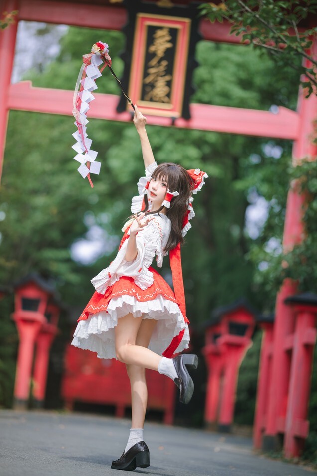 花柒Hana - 森森仙短款灵梦 [15P-280MB]