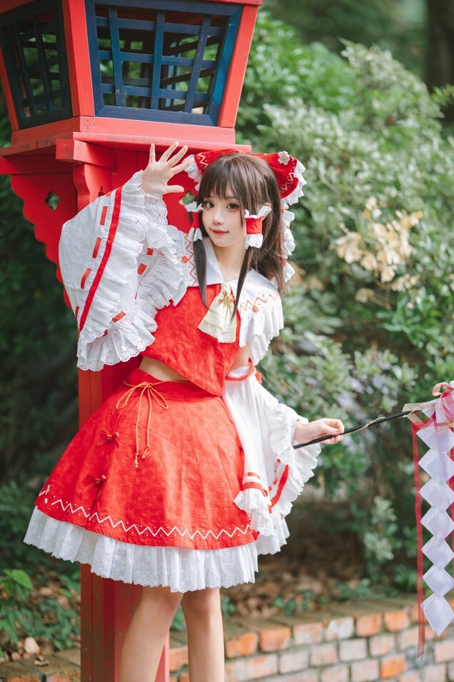 花柒Hana – 森森仙短款灵梦 [15P-280MB]