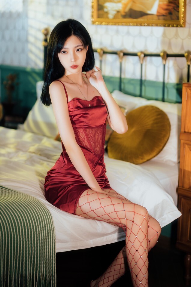 许岚LAN - 网袜红裙 [40P-962MB]