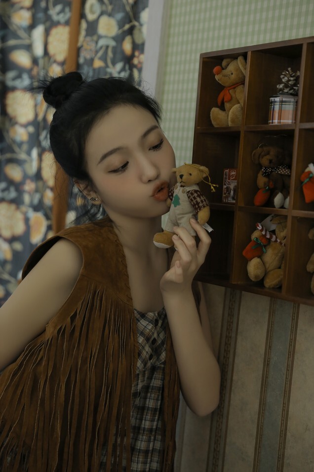 兮嘻嘻 - 任意门 [19P-82MB]