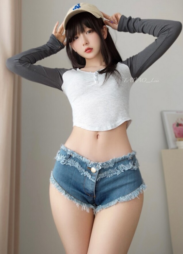 迷之呆梨 - 23.03月Fantia会员订阅合集