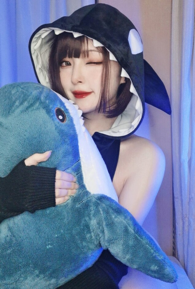 Natsuko夏夏子 - 虎鲸自拍 [25P-101MB]