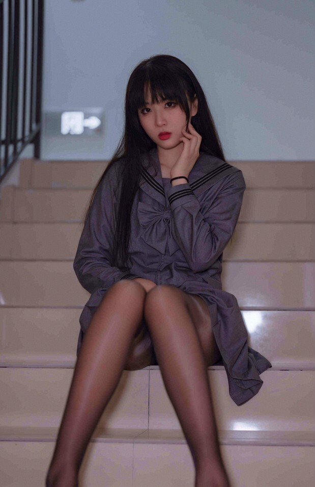 轩萧学姐 - 楼道+车库 [91P-275MB]