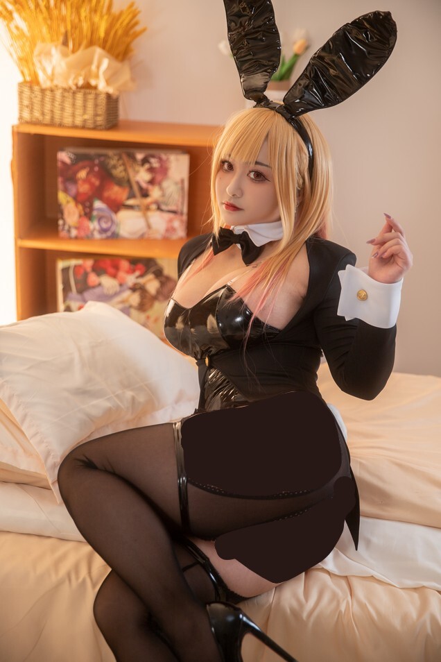 洛璃 LoLiSAMA - 喜多川海梦兔女郎 [32P-351MB]