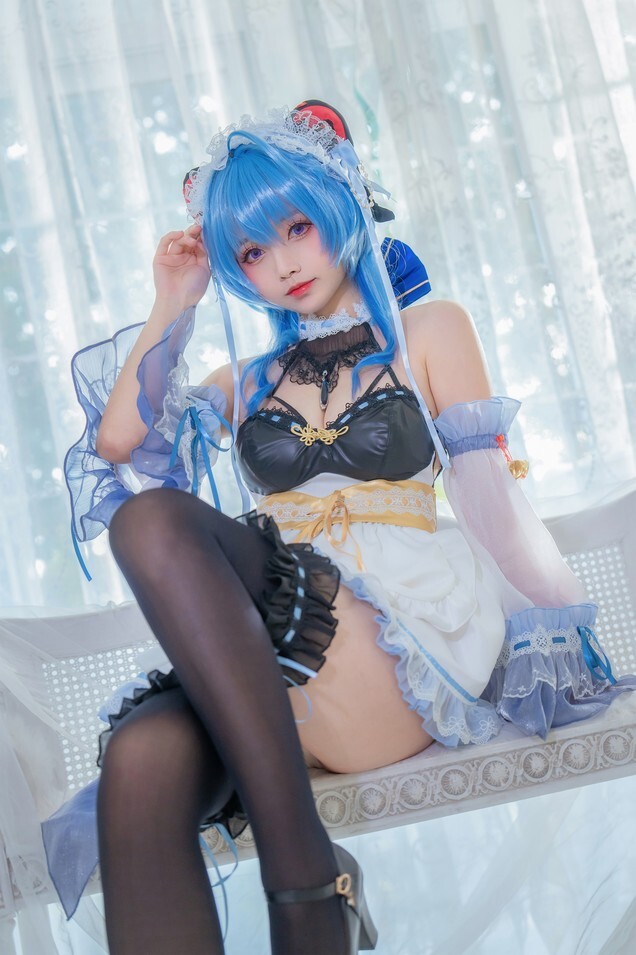 大大卷卷小卷 - 甘雨女仆 [20P-161MB]