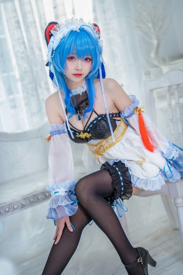 大大卷卷小卷 - 甘雨女仆 [20P-161MB]