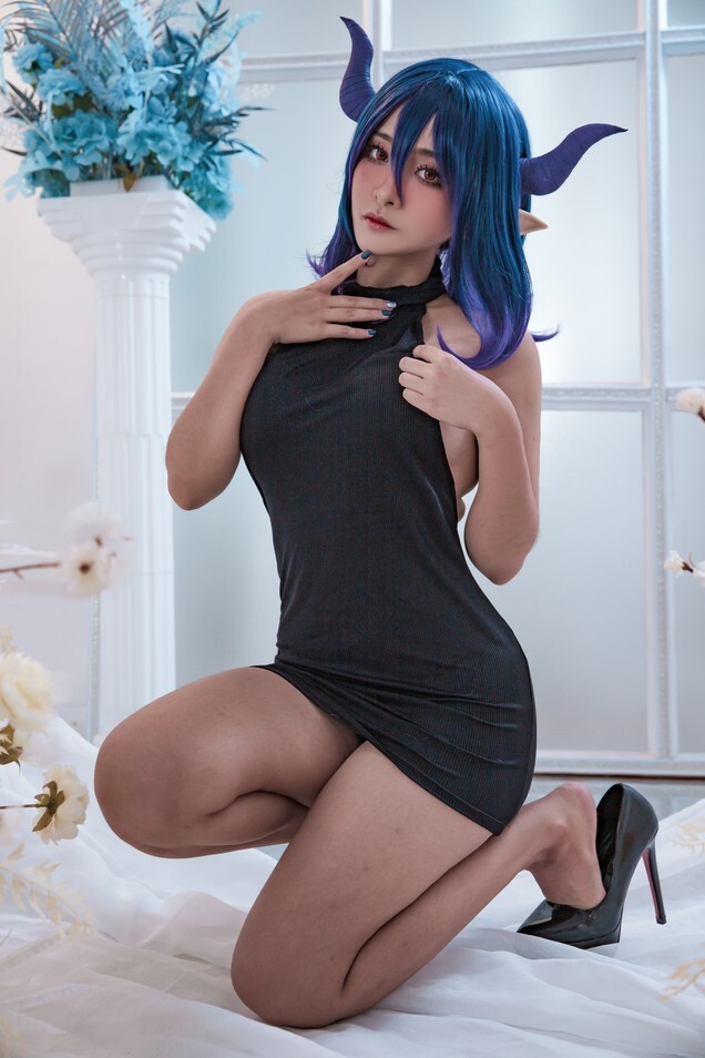 洛璃 LoLiSAMA - 九月舰长《维尔梅》[64P-783MB]