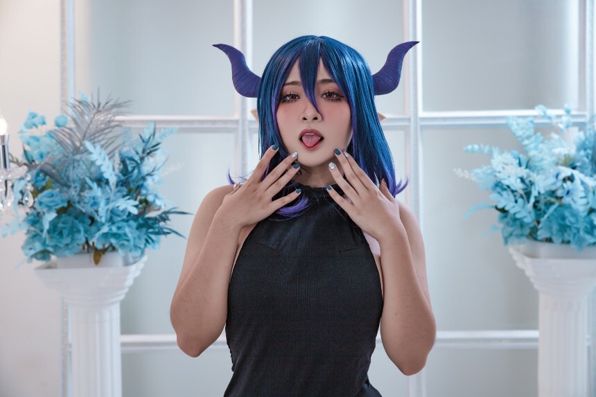 洛璃 LoLiSAMA - 九月舰长《维尔梅》[64P-783MB]