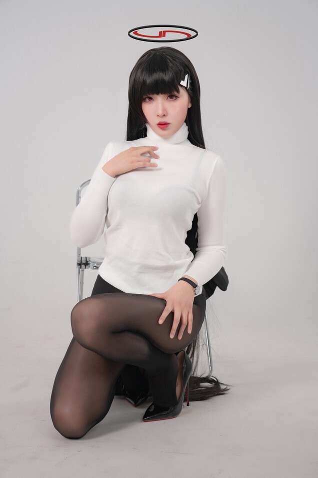 轩萧学姐 - 碧蓝档案 莉音 [85P2V-1.42GB]