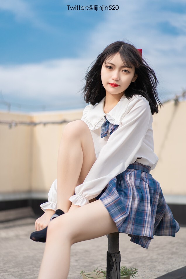 梨瑾瑾 - 户外JK [35P-318MB]