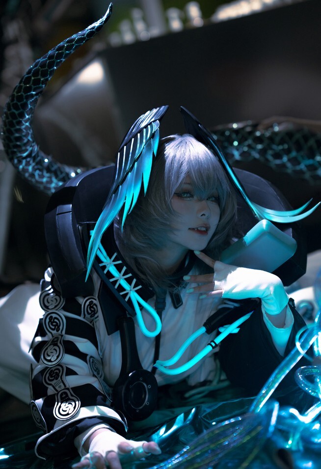 百合欧皇子 - 霍尔海雅 [18P-193MB]