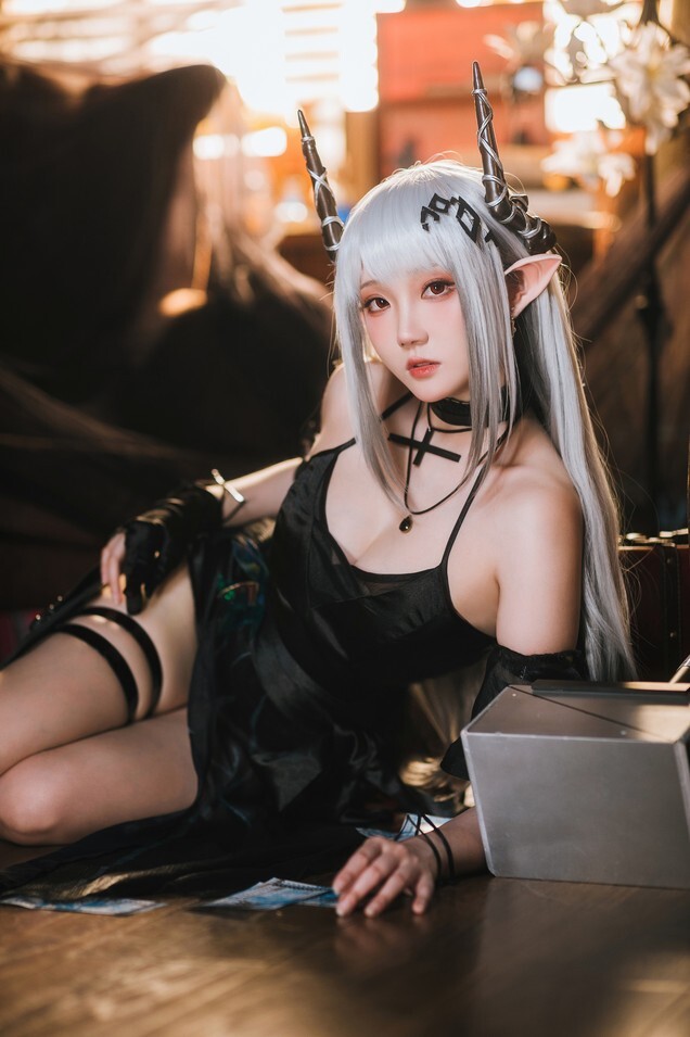 瓜希酱 - 明日方舟 泥岩音律联觉-零号特工 [25P-101MB]