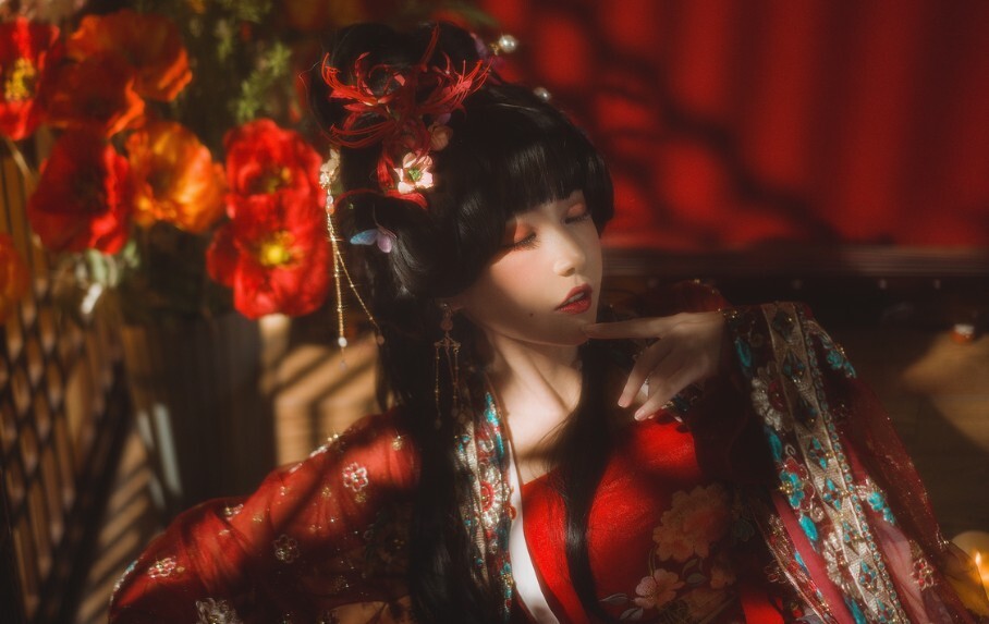 凛子酱 – 抚绸衣庄 [26P-79MB]