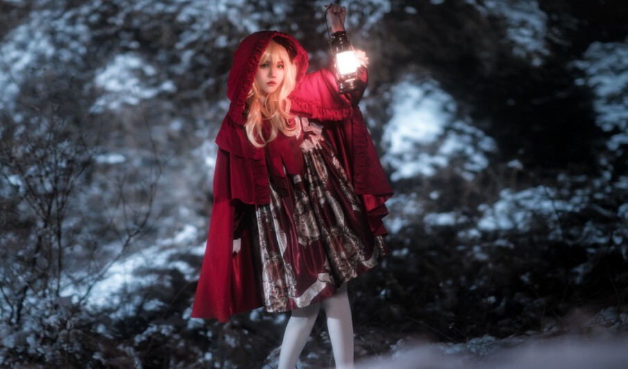 洛可ss - Little Red Riding Hood 小红帽 [12P-130MB]