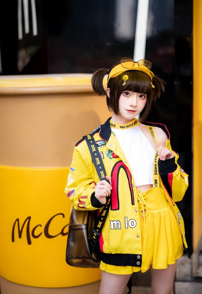 绮太郎_Kitaro - 麦当劳女孩 [18P-79MB]